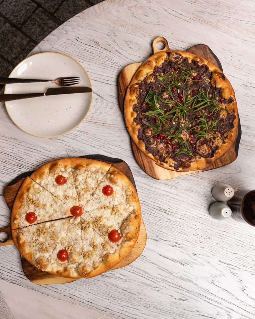 Family Pizza Combo (2 Large Pizzas)